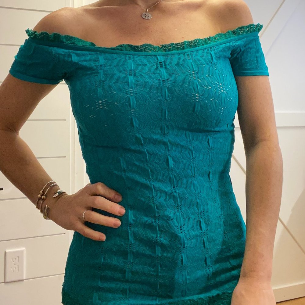 Green Stretchy Top - off shoulder